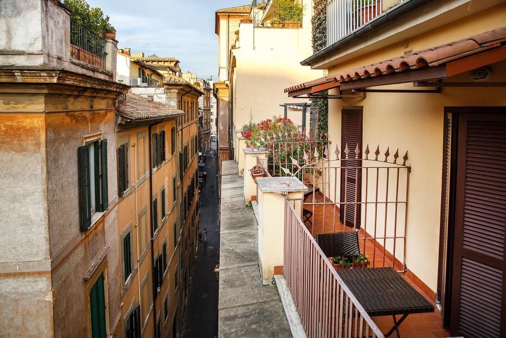 Single Room Balcony,707668573:JPEG